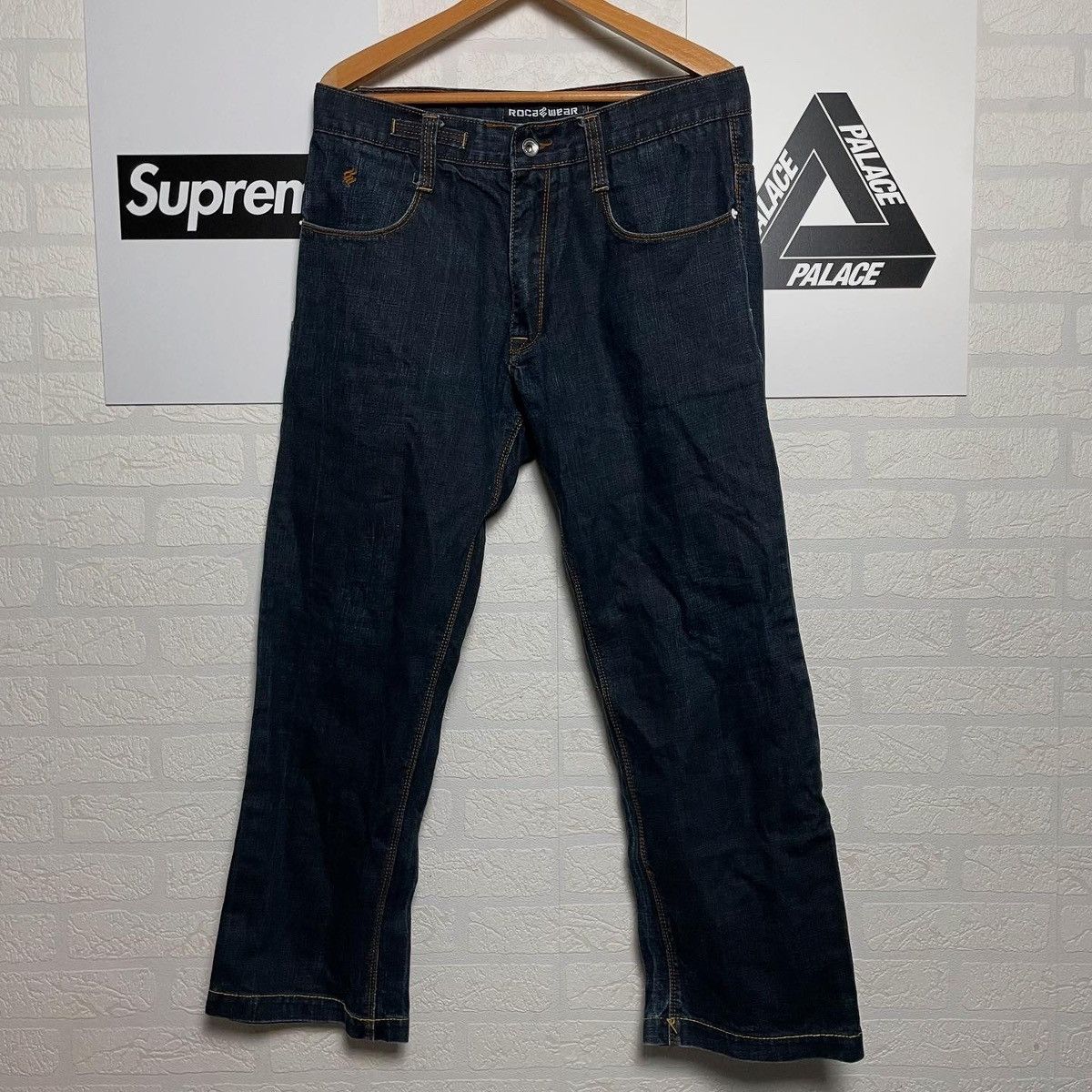 Rocawear × Southpole × Vintage Vintage Big Logo Jeans Rocawear Black Embroidered Size US 34 / EU 50 - 2 Thumbnail
