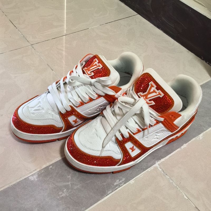 Louis Vuitton Louis Vuitton Red Leather Low-Top Sneakers 0079 Size US 8 / IT 38 - 1 Thumbnail