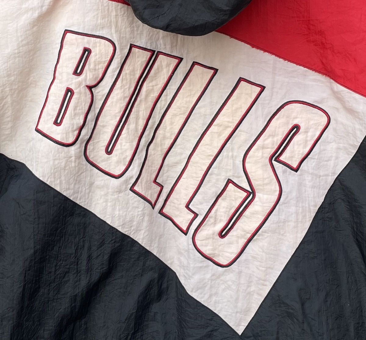 Logo 7 Rare VTG LOGO 7 Chicago Bulls Color Block Zip Puffer Jacket Size US L / EU 52-54 / 3 - 8 Thumbnail