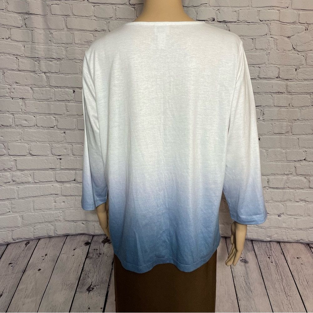 Chicos Chico's Weekends Frozen Winter Soft V-Neck Top Size 2 US L Size L / US 10 / IT 46 - 6 Thumbnail