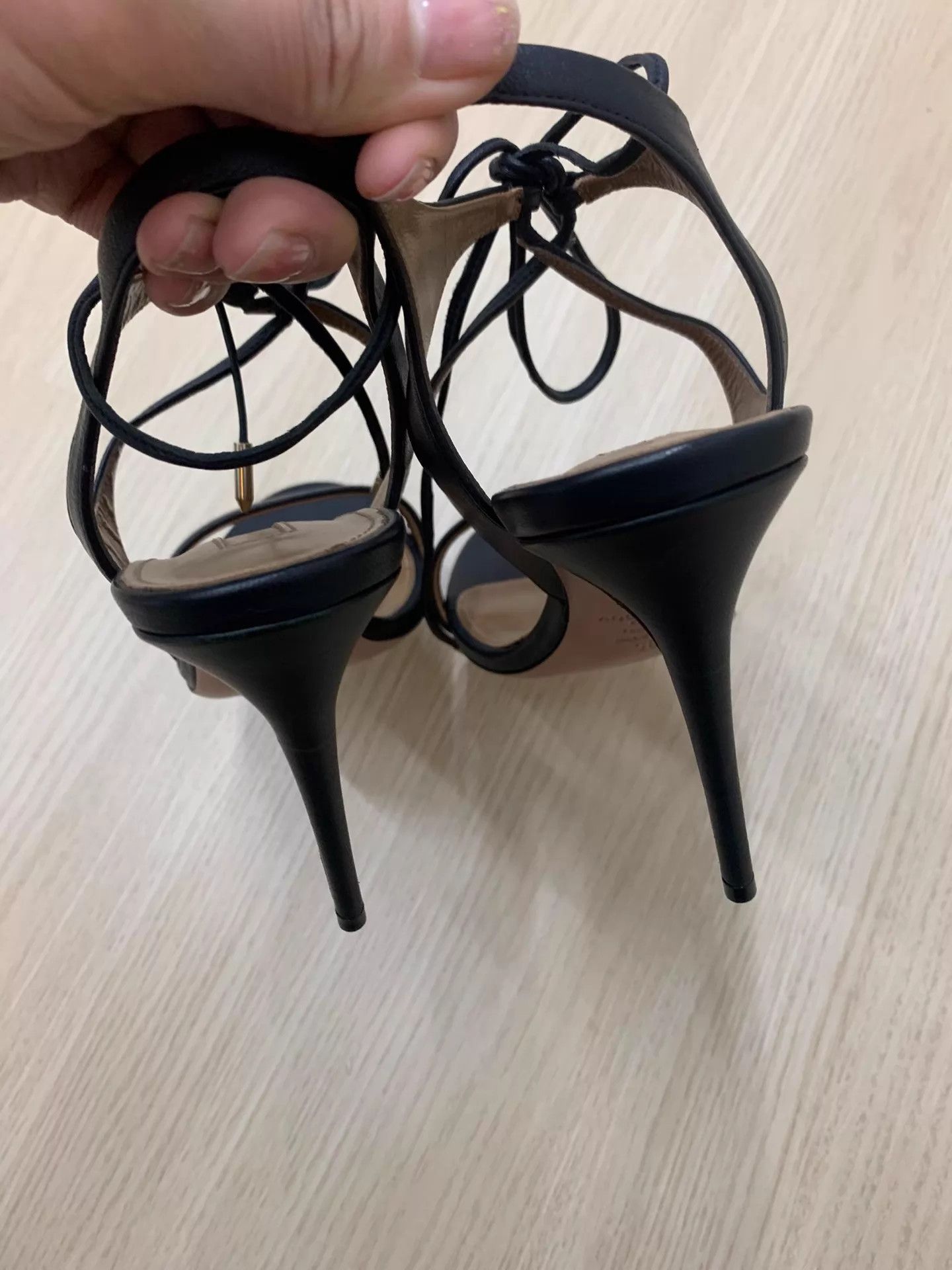 Aquazzura Aquazzura Gold Pineapple Black Strap Heels 38.5 Unused Size US 8 / IT 38 - 3 Thumbnail