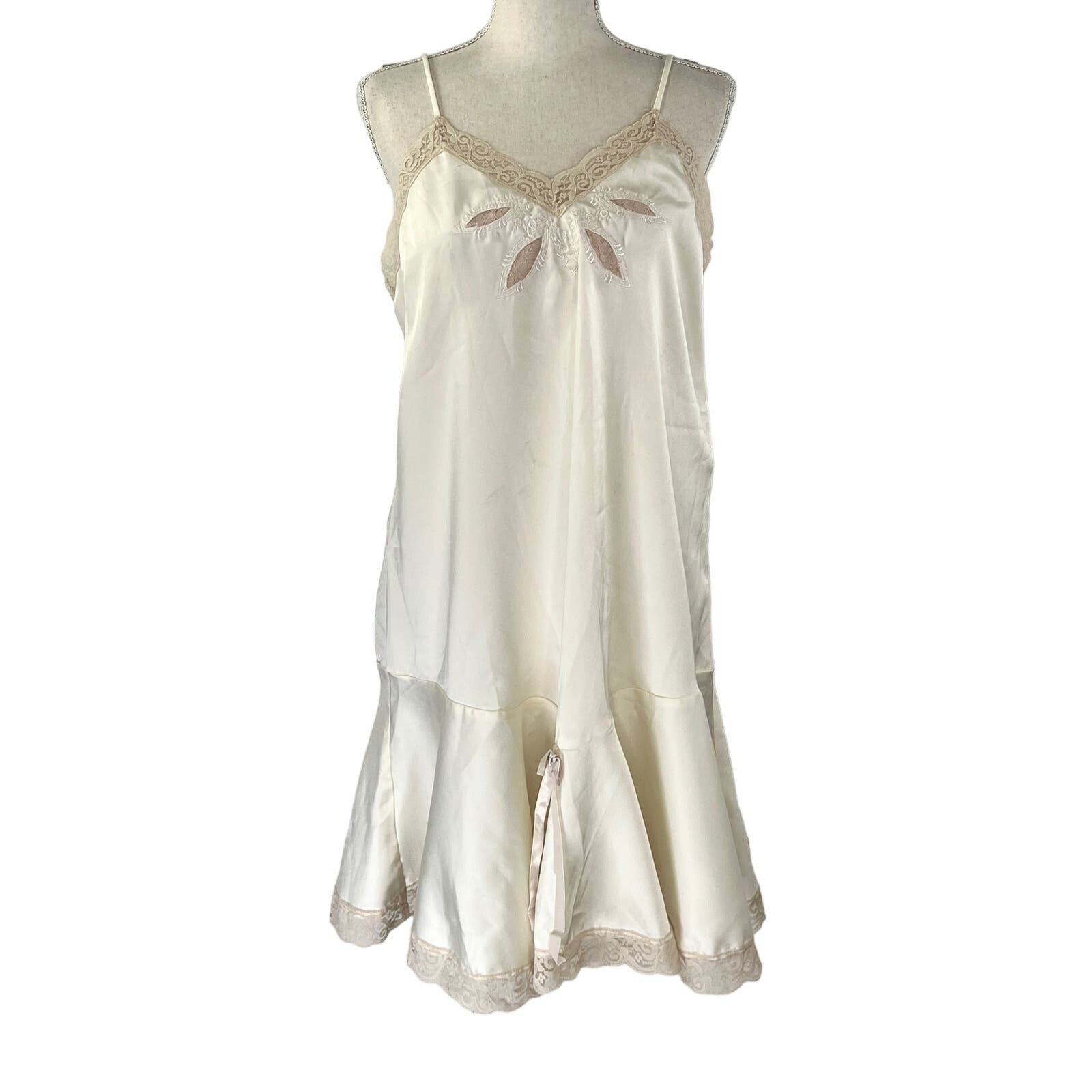 Vintage Vintage 80s Cream Slip Dress Lingerie Vegan Boudior Size M / US 6-8 / IT 42-44 - 1 Thumbnail