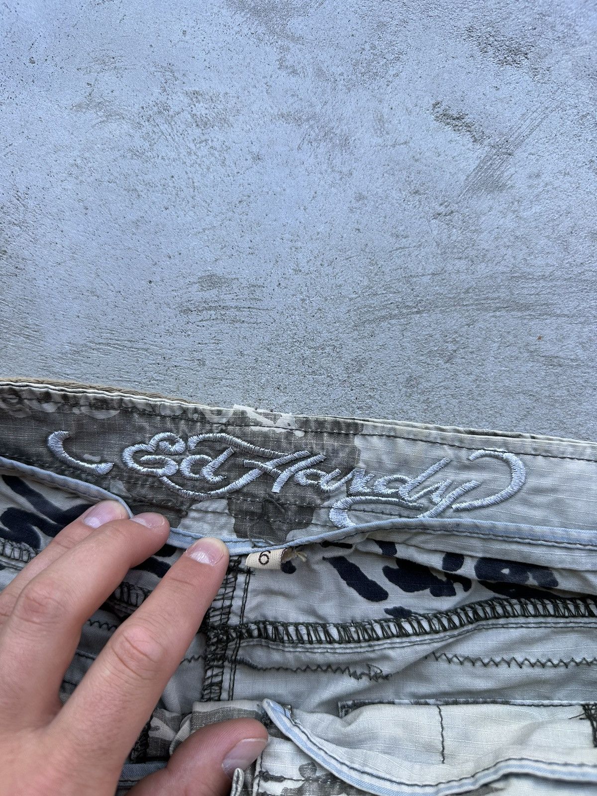 Christian Audigier × Ed Hardy × Vintage Vintage Ed Hardy 3/4 Shorts Size 32" / US 10 / IT 46 - 10 Thumbnail