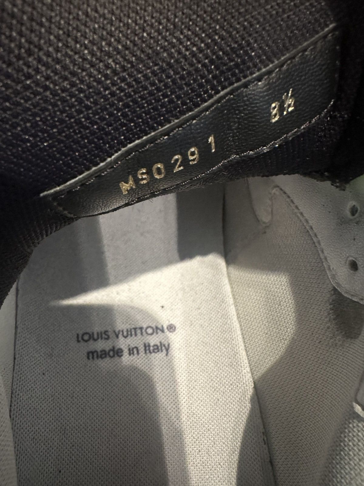 Louis Vuitton LV RUNNER TACTIC GREEN Size US 10.5 / EU 43-44 - 9 Thumbnail