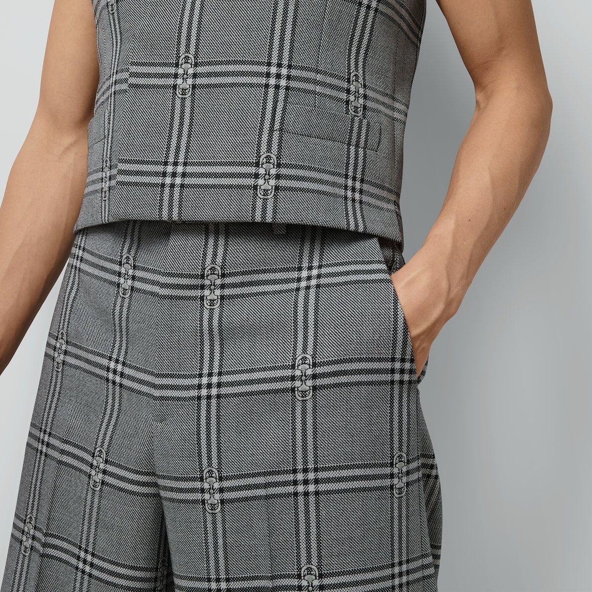 o1mt1gz0325 Horsebit Check Wool Tailored Pant in Multicolor