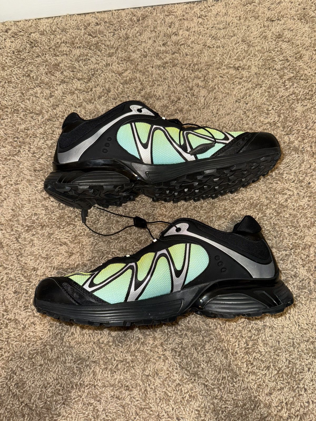 Salomon XT Whisper Men’s Size 10.5 Low Top Sneakers