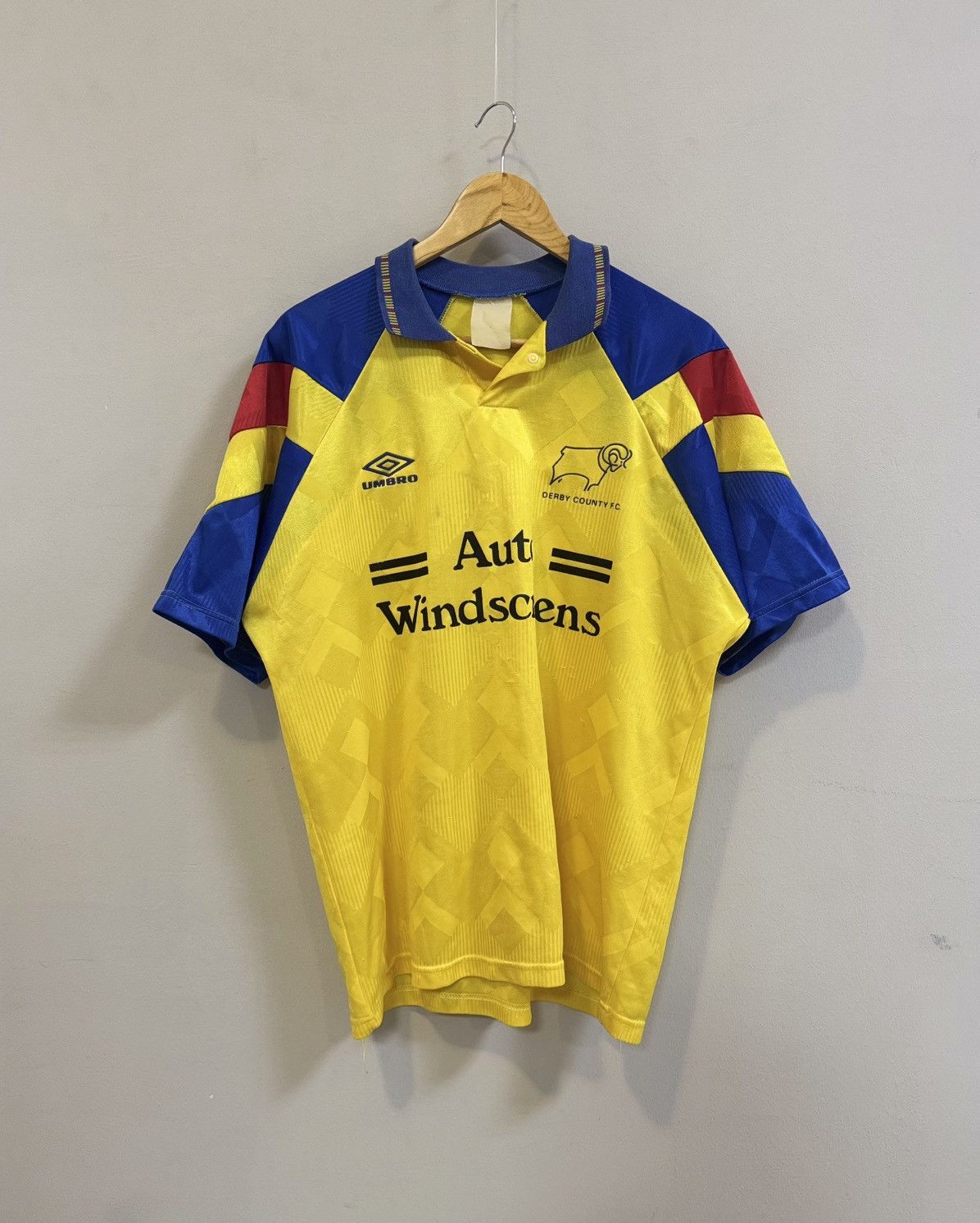 Umbro VINTAGE DERBY COUNTY 1992-1993 FOOTBALL AWAY SHIRT UMBRO Size US XL / EU 56 / 4 - 1 Thumbnail