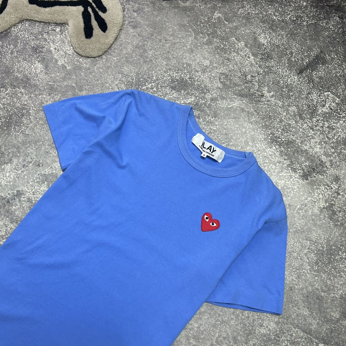 Comme des Garcons PLAY Luxury Play Comme Des Garcons Small logo basic y2k tee sizeS Size US S / EU 44-46 / 1 - 2 Thumbnail