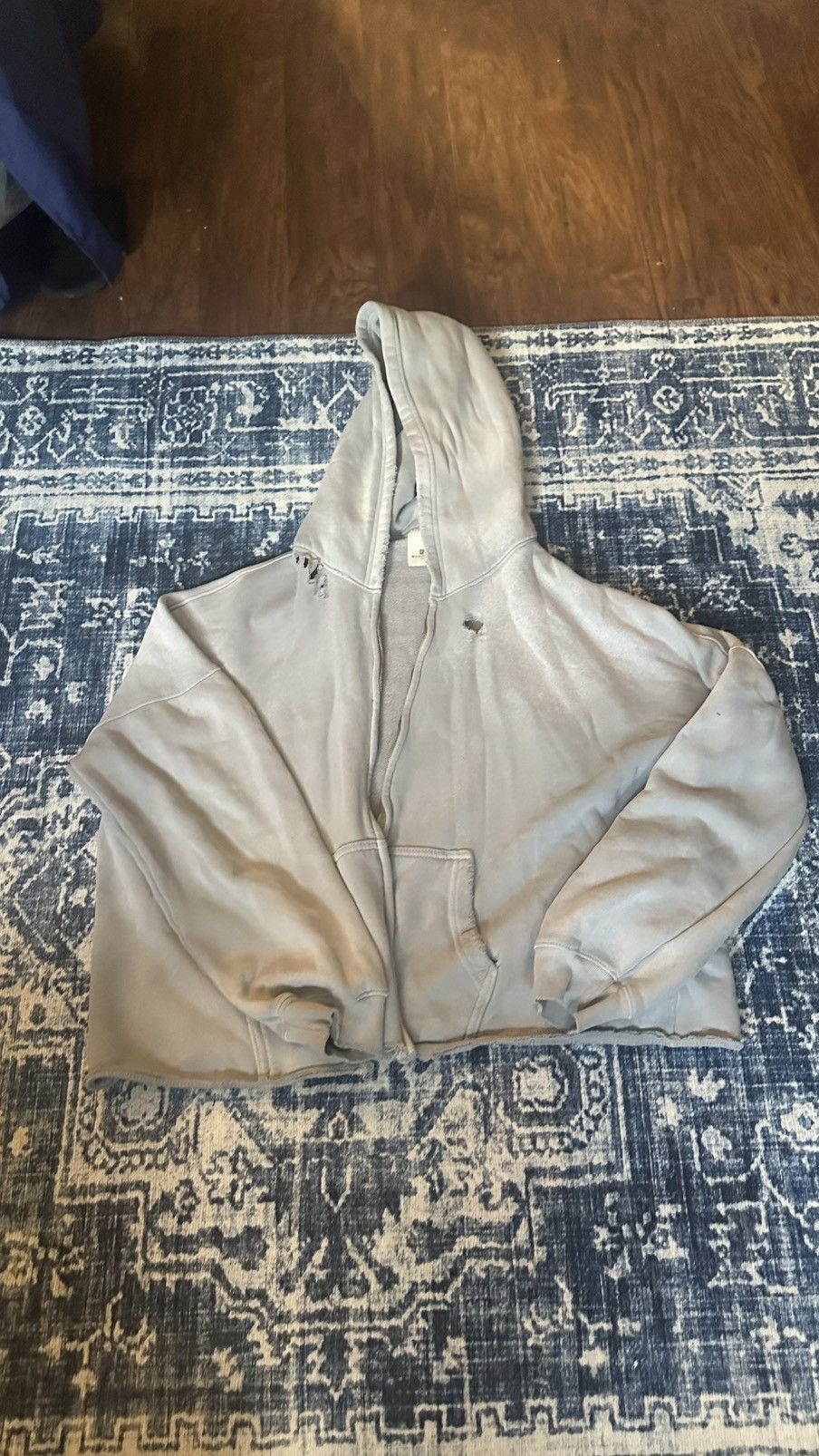 Other Oversized zip up hoodie ( zipper broke off ) Size US L / EU 52-54 / 3 - 3 Thumbnail