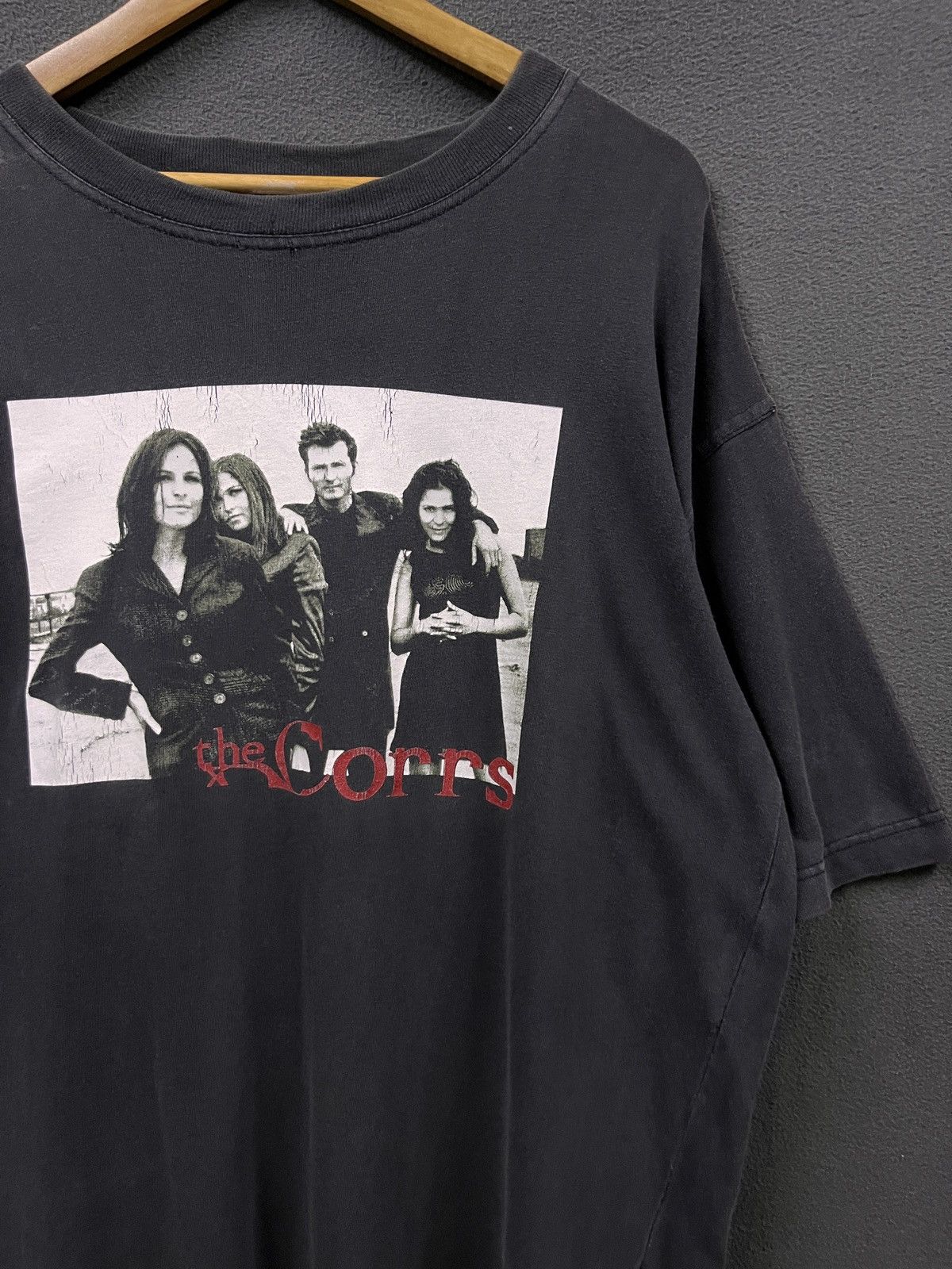Vintage VINTAGE 90s THE CORRS BAND TSHIRT NICE MAN TAG Size US L / EU 52-54 / 3 - 2 Thumbnail