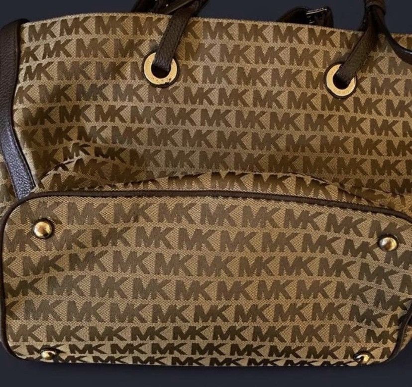 Michael Kors Michael Kors Signature MK Logo Large tote handbag purse Size ONE SIZE - 6 Thumbnail