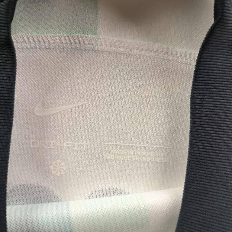 Nike NEW Liverpool 2023-24 away Szoboszlai football jersey size S Size US S / EU 44-46 / 1 - 6 Thumbnail