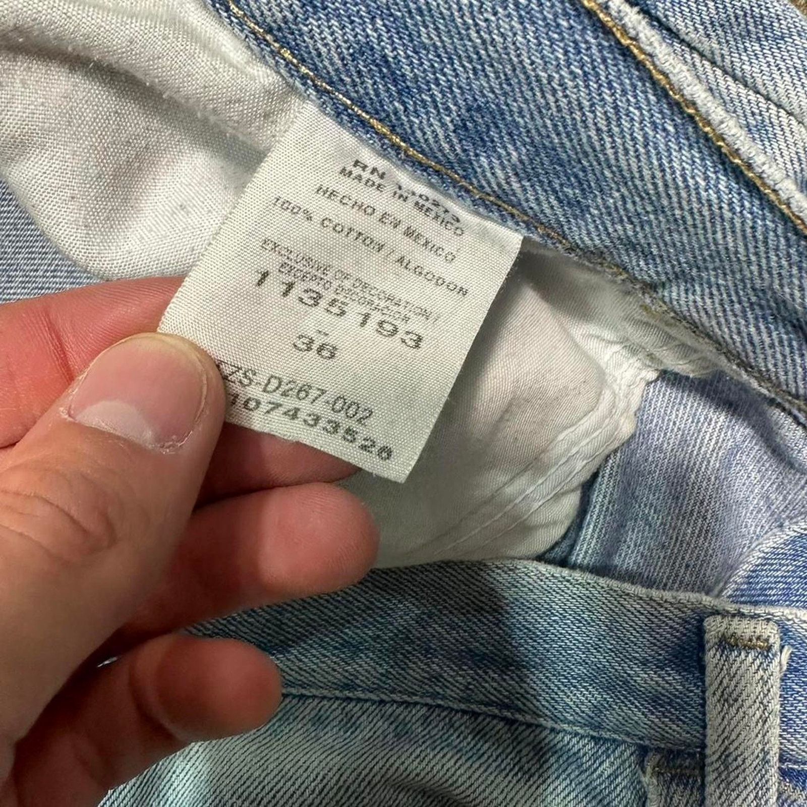 Lee Riders By Lee Light Wash Blue Denim Jean Shorts Baggy Jorts Size US 36 / EU 52 - 5 Thumbnail