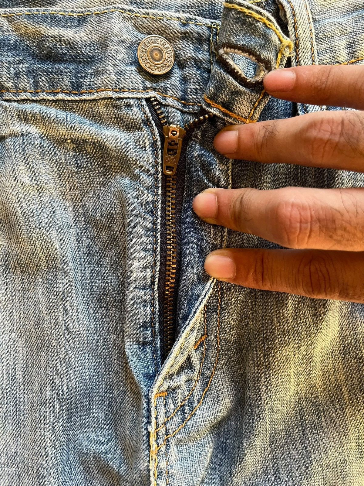 Levi's Vintage Levis Blue Wash Distressed Baggy Jean Shorts Jorts Size US 33 - 3 Thumbnail