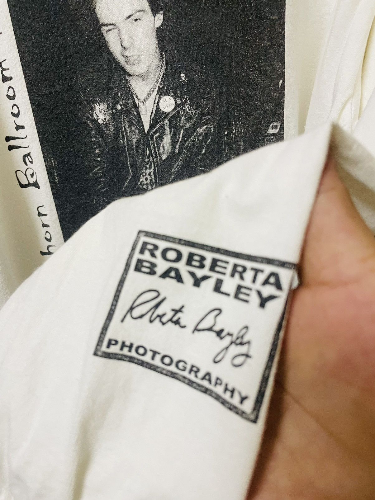 Band Tees SID VICIOUS BY PHOTOGRAPHER ROBERTA BALLEY SHIRTS Size US L / EU 52-54 / 3 - 5 Thumbnail
