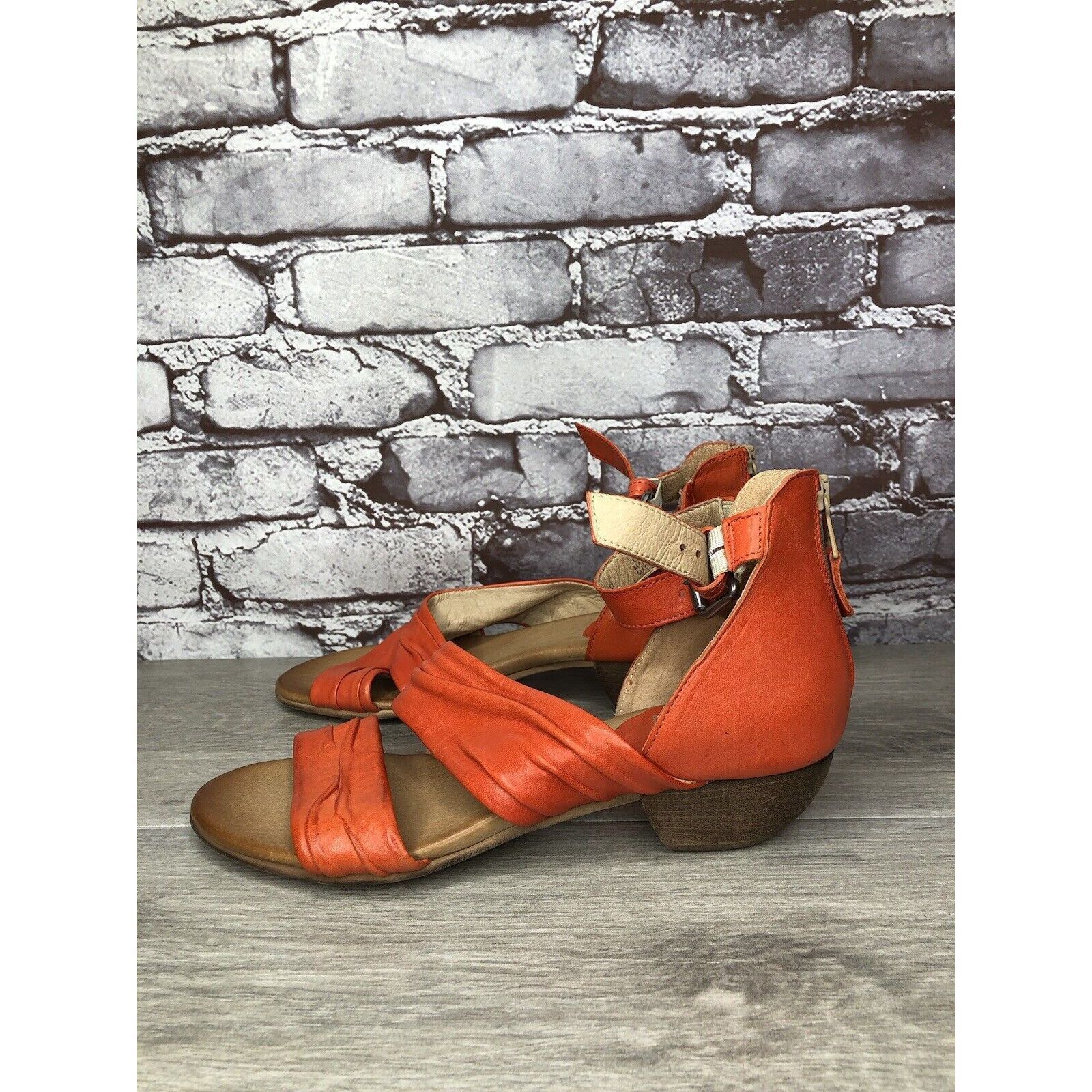 Other Miz Mooz Cassie Orange Leather Ankle Strap Heeled Sandals Wo Size US 8.5 / IT 38.5 - 2 Thumbnail
