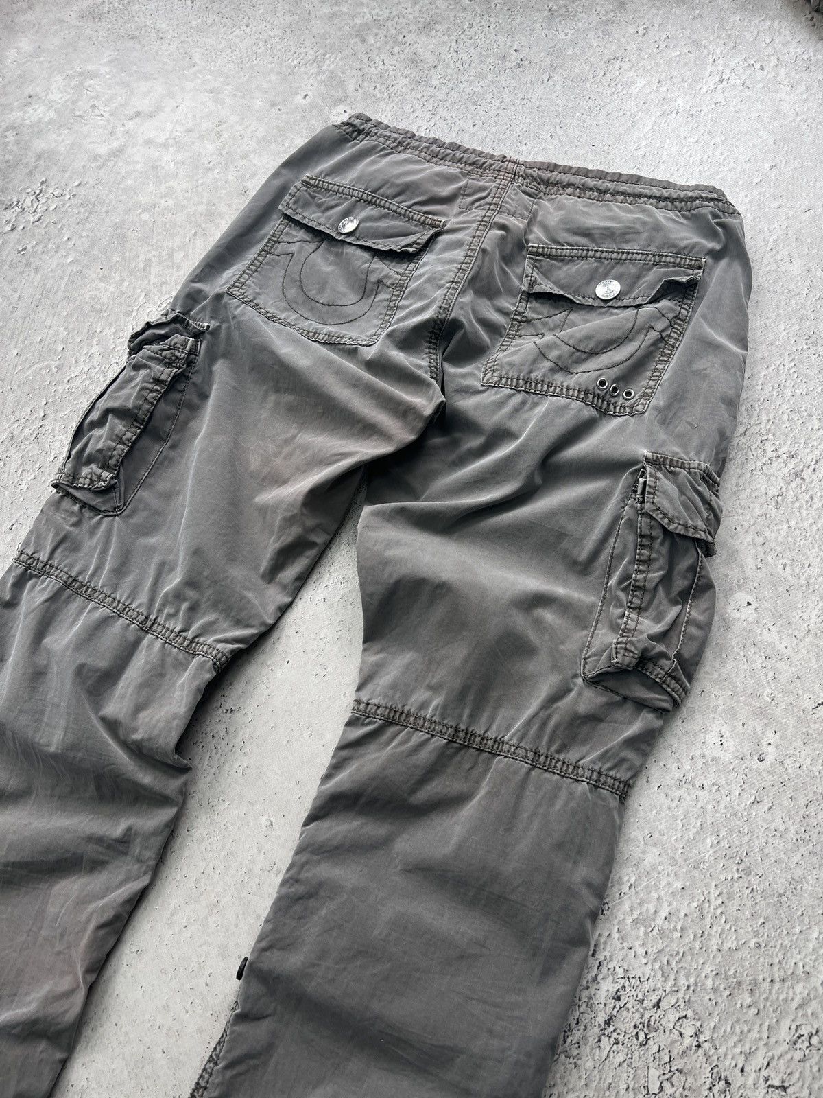 True Religion VINTAGE CARGO BONDAGE TRUE RELIGION PANTS Y2K Size US 30 / EU 46 - 3 Thumbnail