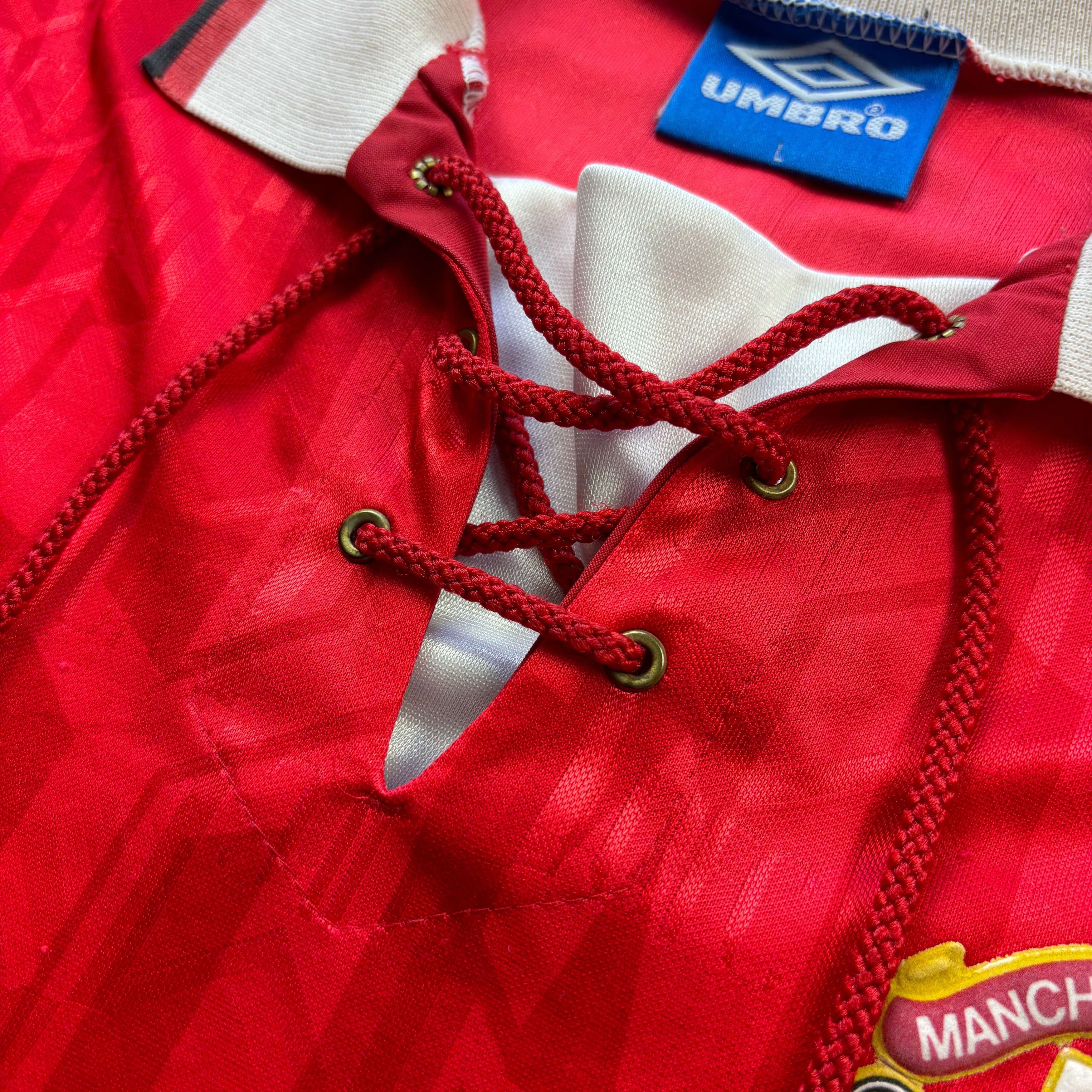 Umbro Manchester United 1992-94 Umbro home football jersey size L Size US L / EU 52-54 / 3 - 7 Thumbnail