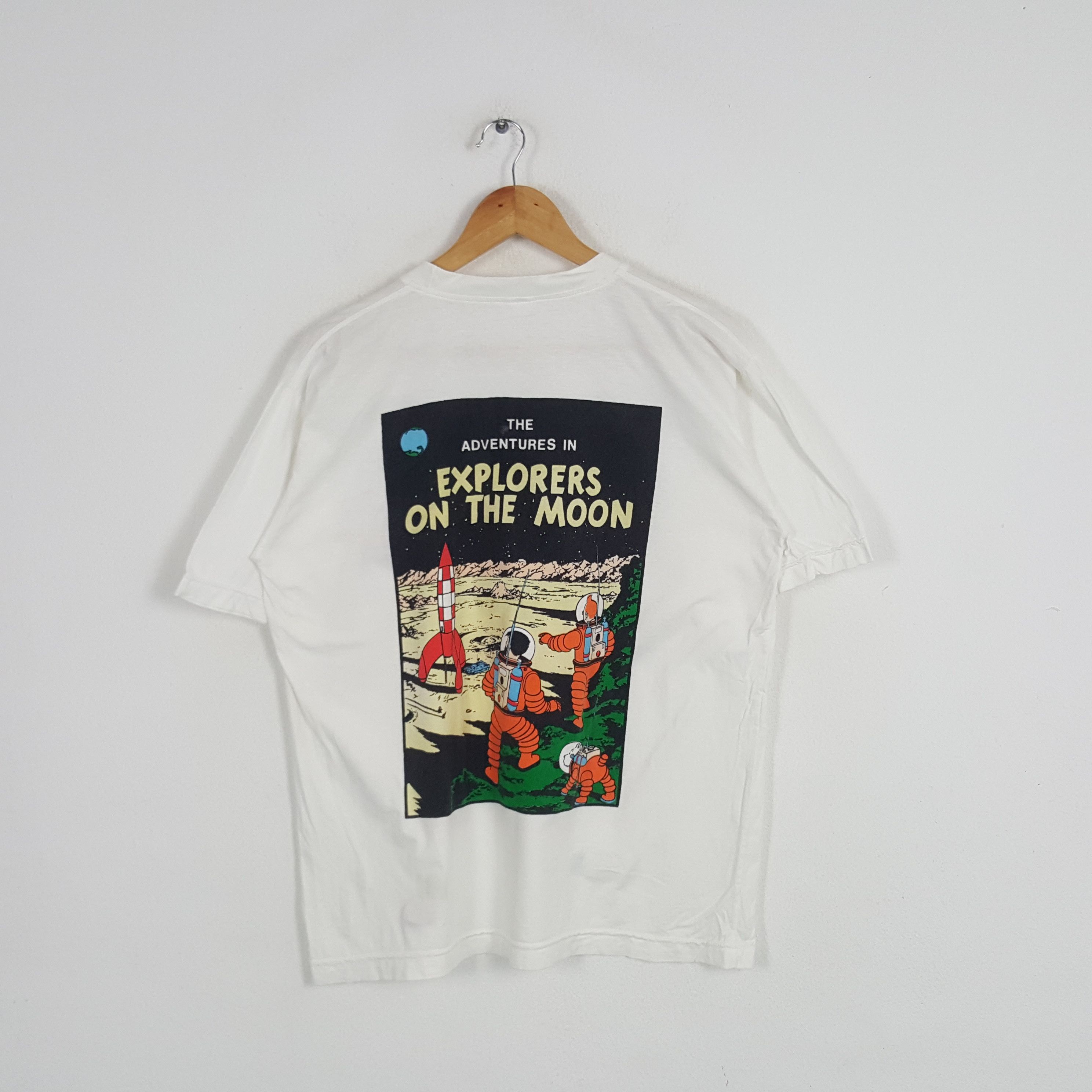 Vintage Vintage Tintin The Adventures In Explorer On The Moon Tshirt Size US L / EU 52-54 / 3 - 1 Thumbnail
