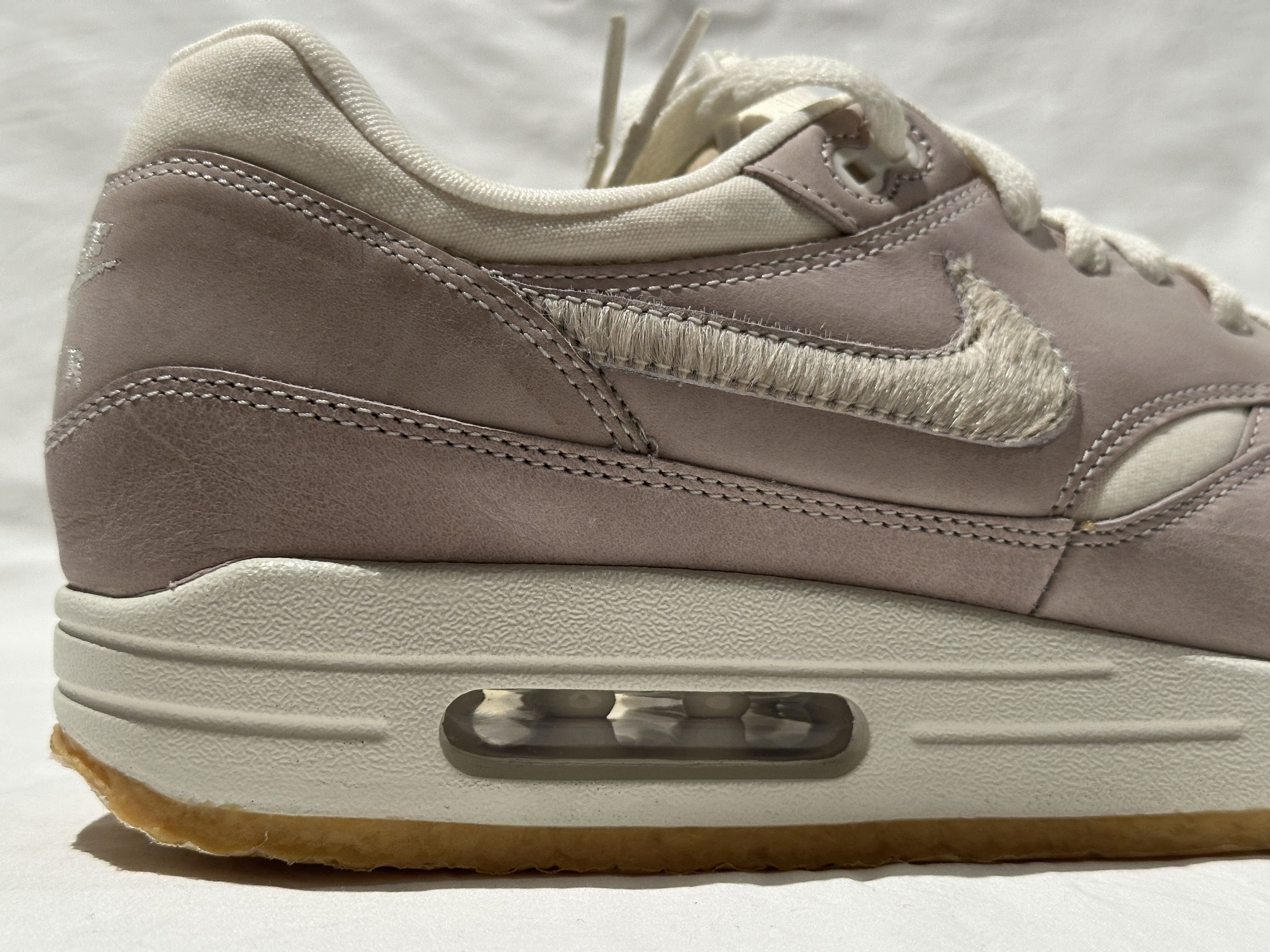 Nike BRAND NEW NIKE AIR MAX 1 PRM QS 'WHITE CREPE' GUM SOLE SZ 11 Size US 11 / EU 44 - 3 Thumbnail