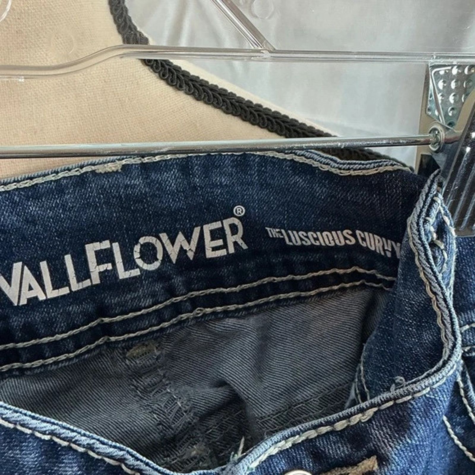 Other WallFlower Luscious Curvy” Bootcut Jeans mbroidered Back S17 Size 38" / US 16 / IT 52 - 2 Thumbnail