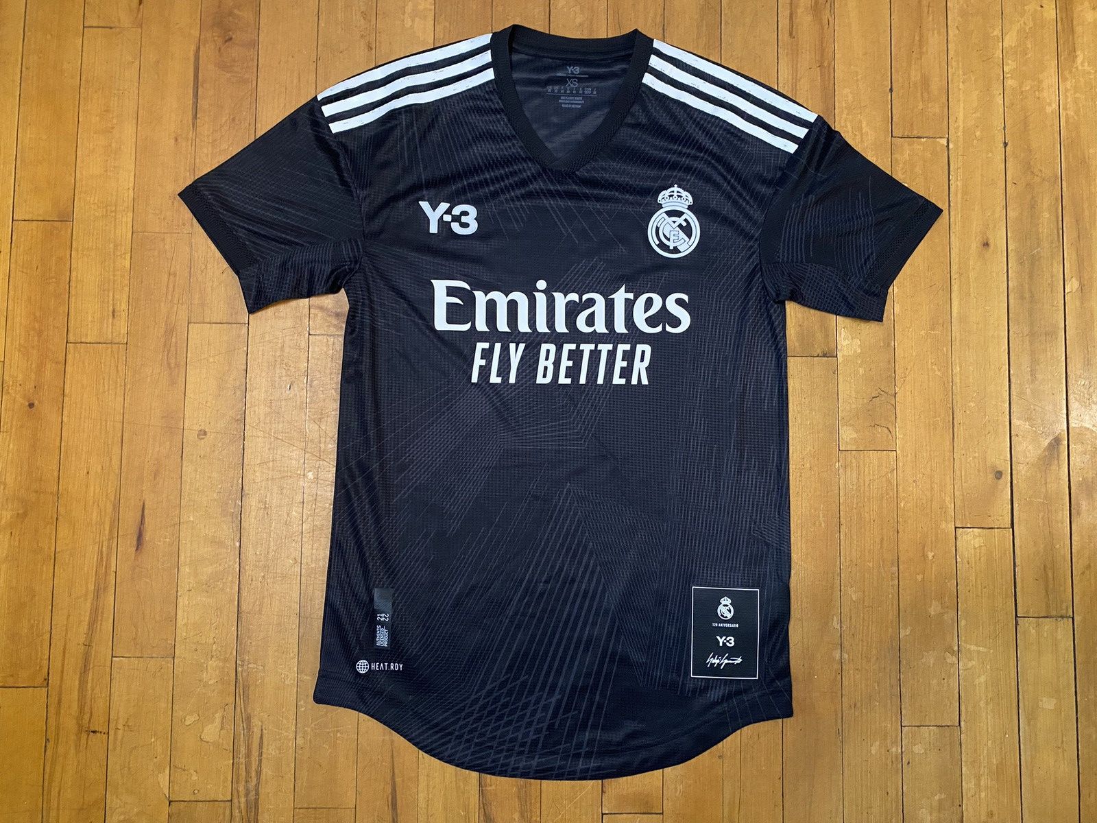 Y-3 Y-3 Real Madrid Jersey 120th Anniversary Jersey Size US XS / EU 42 / 0 - 1 Thumbnail