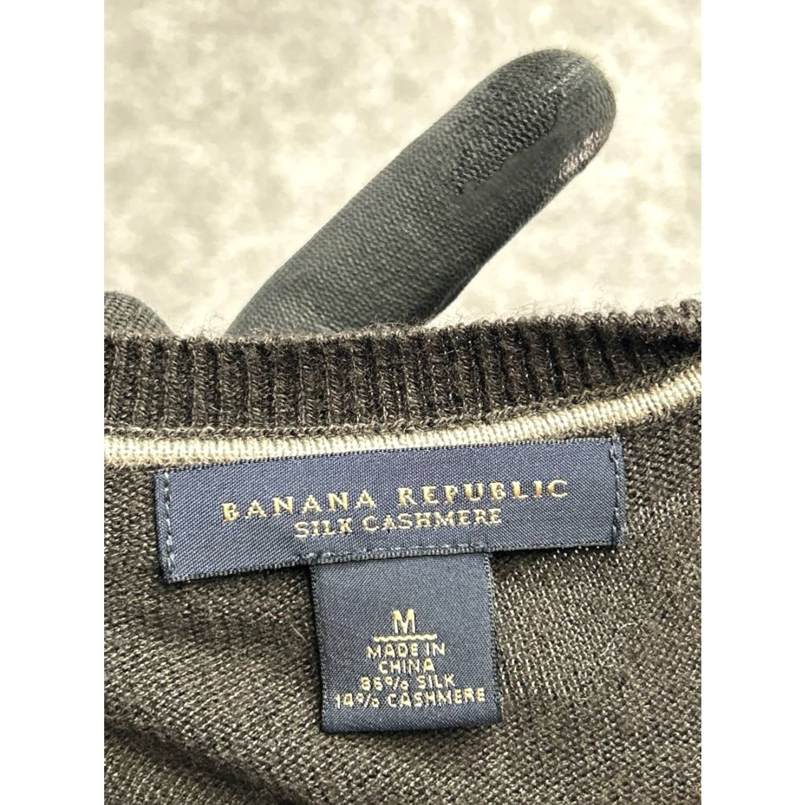 Banana Republic Banana Republic Sweater Mens Medium Brown Silk Ribbed Trim Tight Knit V Neck Pullover Casual Size US M / EU 48-50 / 2 - 5 Thumbnail