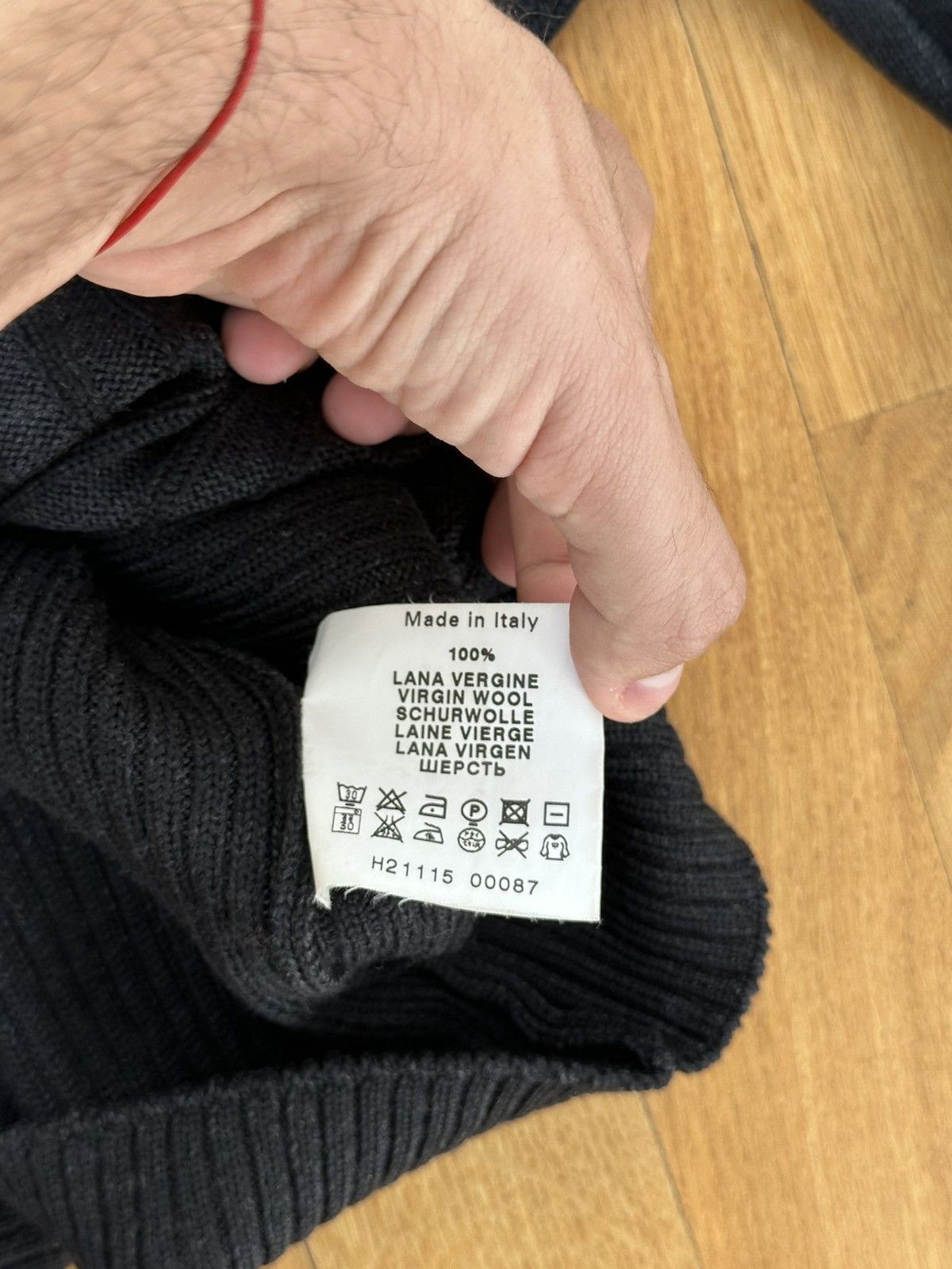 Hugo Boss Vintage Hugo Boss Knit Sweater Merinos Extrafine Made Italy Size US M / EU 48-50 / 2 - 11 Thumbnail