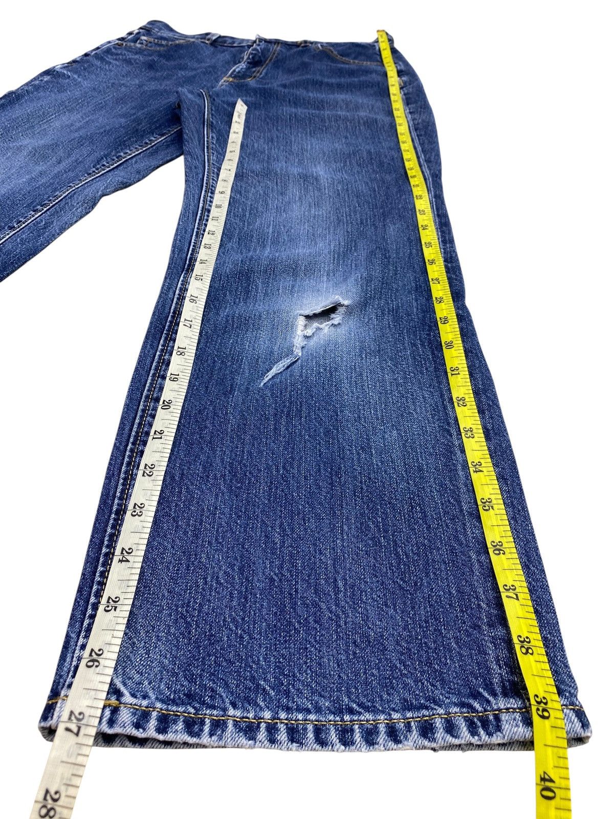 GU Vintage GU Blue Wash Style Ripped Jeans Size US 31 - 10 Thumbnail