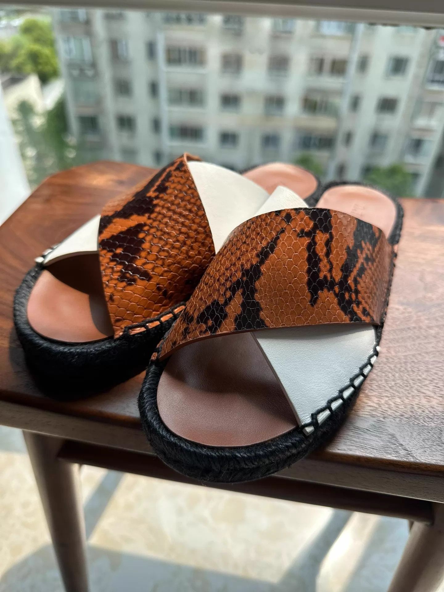 A.F. Vandevorst af vandevorst straw cross-strap leather 36 new slippers Size US 5.5 / IT 35.5 - 1 Thumbnail