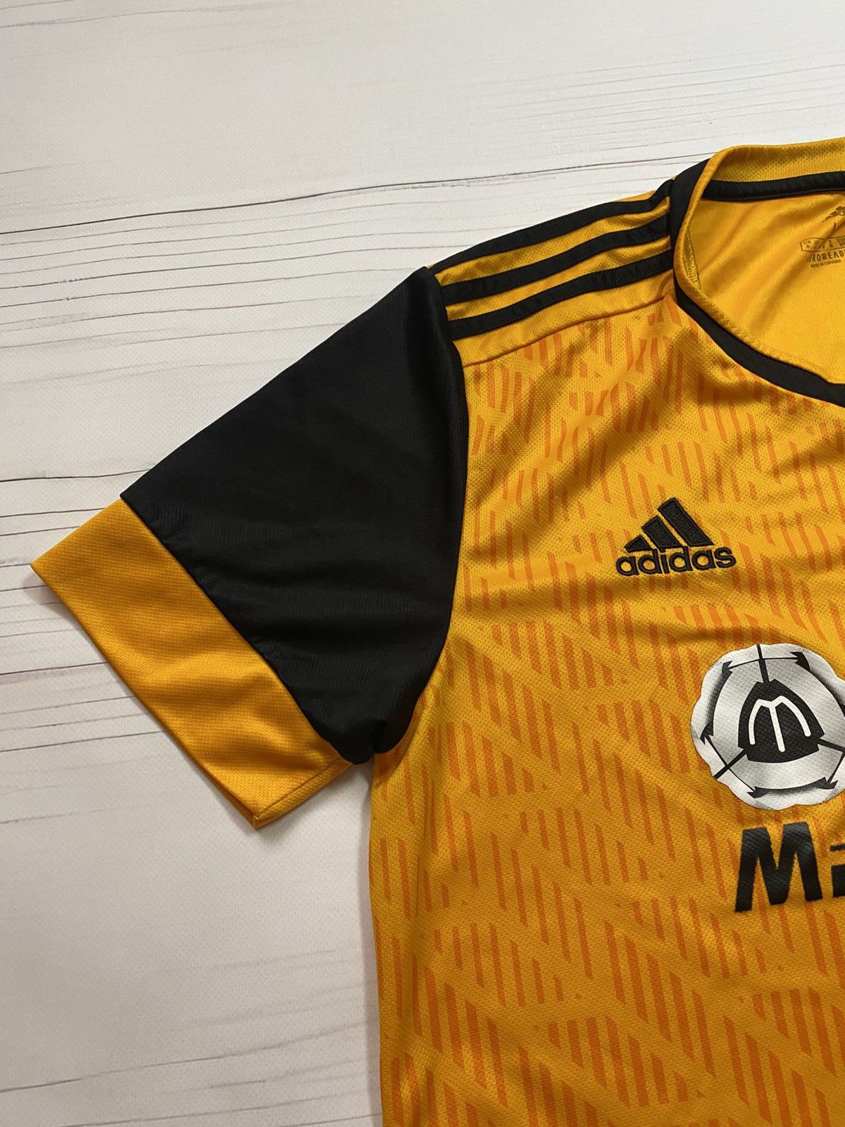 Adidas Adidas Wolverhampton 2020/21 home football y2k t shirt Size US M / EU 48-50 / 2 - 11 Thumbnail