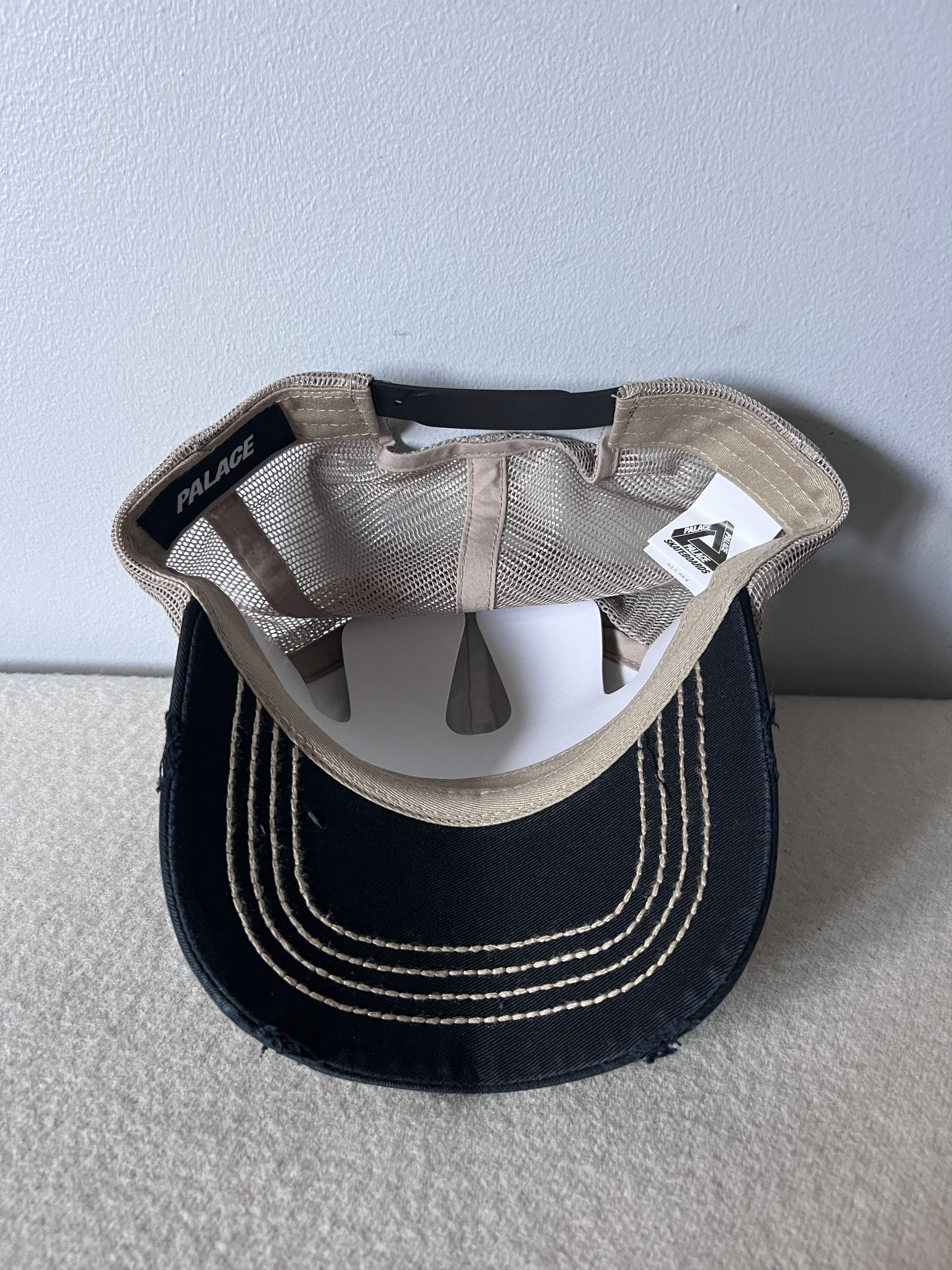 Palace Palace Skateboards Freedom Distressed Trucker Hat in Black Size ONE SIZE - 5 Thumbnail