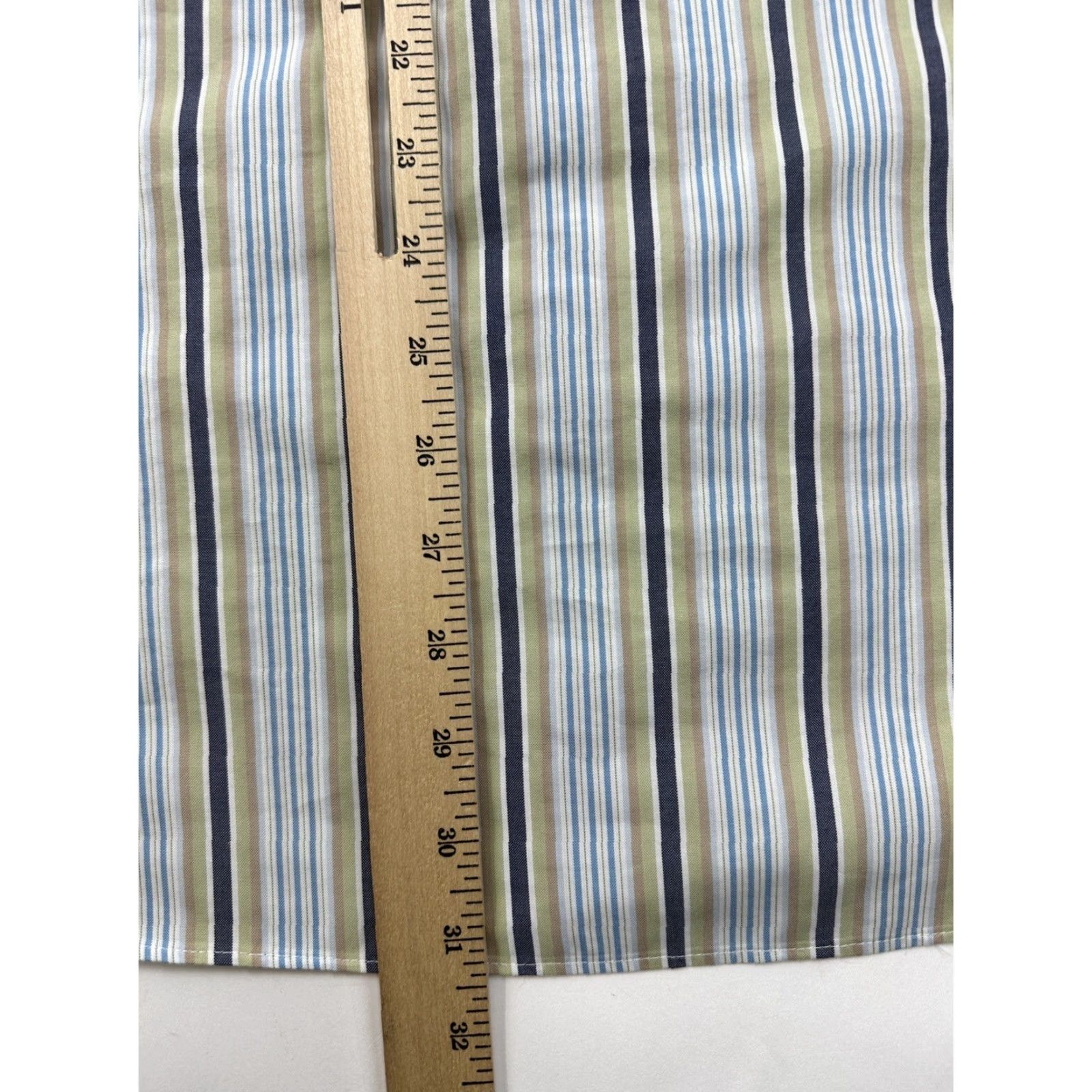 Eddie Bauer Eddie Bauer Shirt Men's XL Striped Relaxed Fit Wrinkle Resistant Button-Down Collar Casual, Business, Formal, Travel, Party/Cocktail Size US XL / EU 56 / 4 - 4 Thumbnail