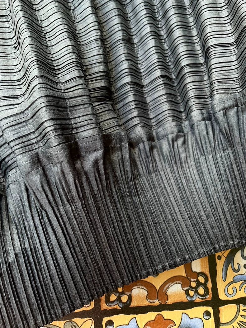Issey Miyake Issey Miyake size:2 Black balloon skirt Size 31" - 3 Thumbnail