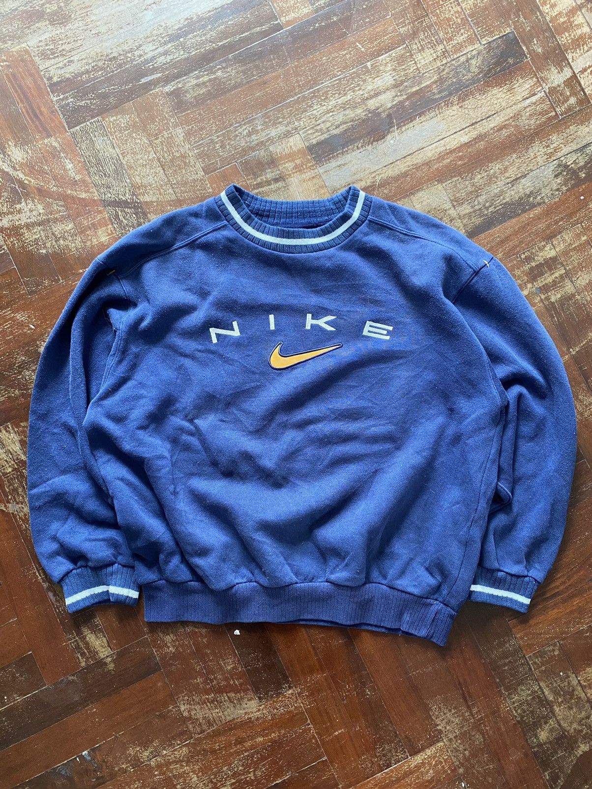 Nike × Vintage Vintage Nike Spell Out Swoosh Sweatshirt Crewneck Sweater Size XS / US 0-2 / IT 36-38 - 1 Thumbnail
