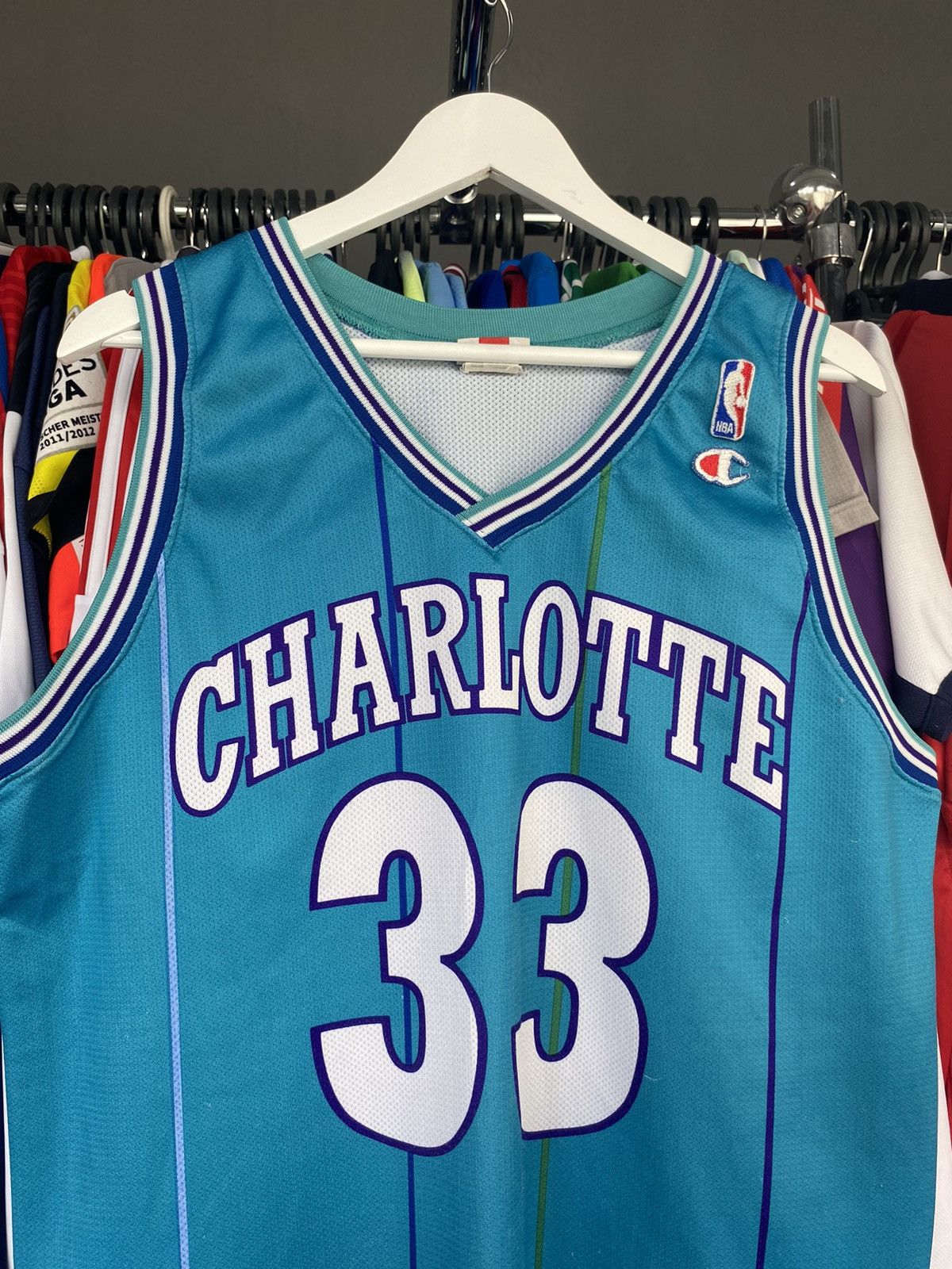 Champion VINTAGE CHARLOTTE HORNETS NBA BASKETBALL JERSEY #33 MOURNING Size US XL / EU 56 / 4 - 3 Thumbnail