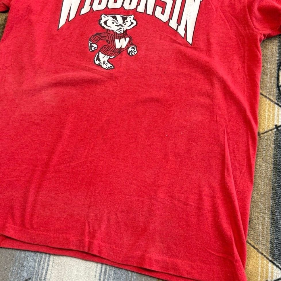 Hanes VINTAGE Wisconsin Badgers T-Shirt Large Red Hanes Short Sleeve Men 80s 90s College Sports University USA Made In USA Single Stitch Size US L / EU 52-54 / 3 - 5 Thumbnail