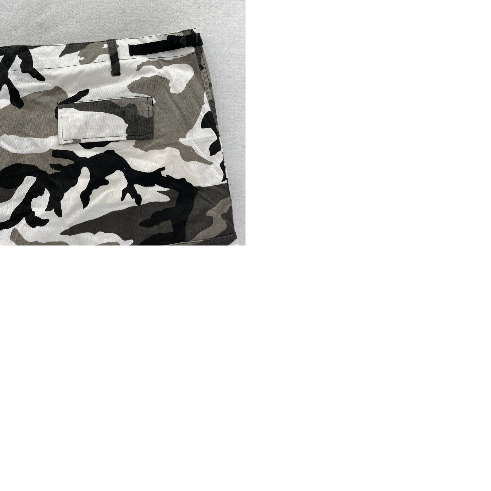 Rothco Rothco Ultra Force BDU Cargo Shorts Mens 2XL Urban Camouflage Adjustable Waist Size US 39 - 9 Thumbnail
