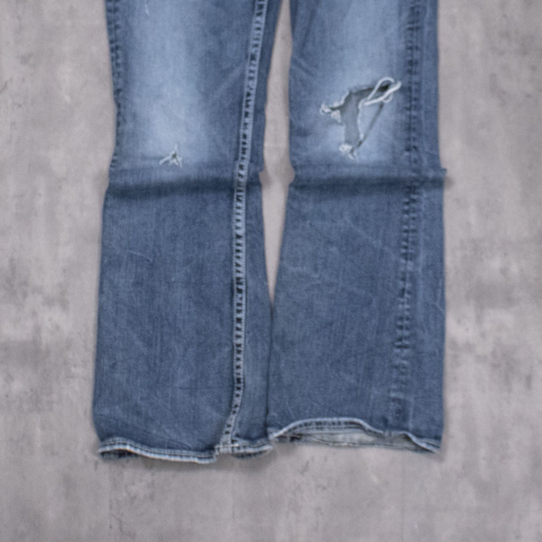 Silver Jeans Co. Y2K Silver Jeans Co Aiko Bootcut Distressed Denim Jeans Size US 33 - 3 Thumbnail