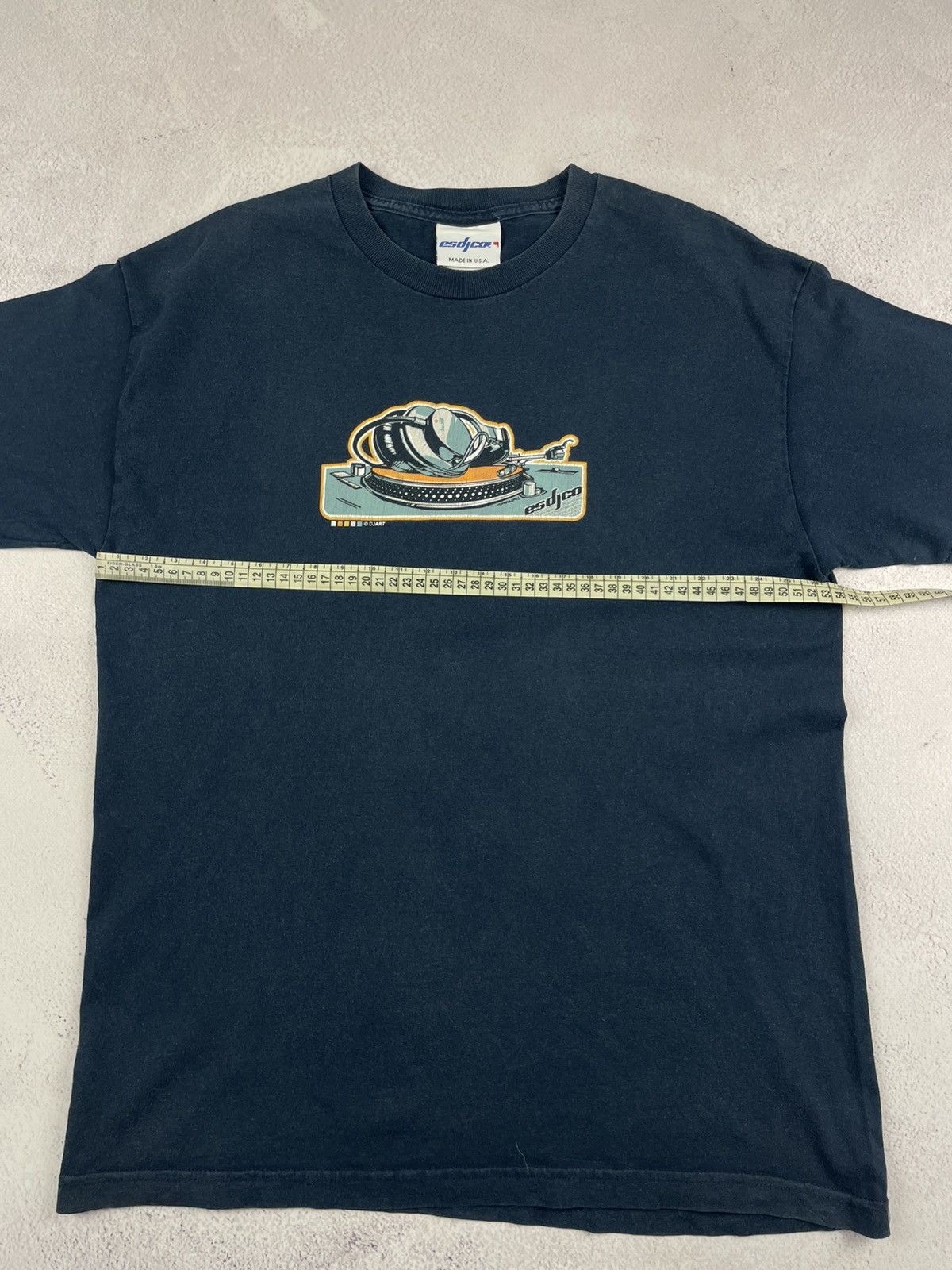 Vintage Vintage Esdjco Djart DJ Turntable Tee USA Made Size L Size US L / EU 52-54 / 3 - 9 Thumbnail