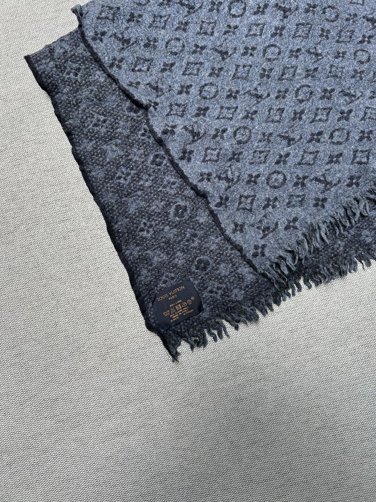 Louis Vuitton Louis Vuitton Navy Monogram Scarf Size ONE SIZE - 2 Thumbnail