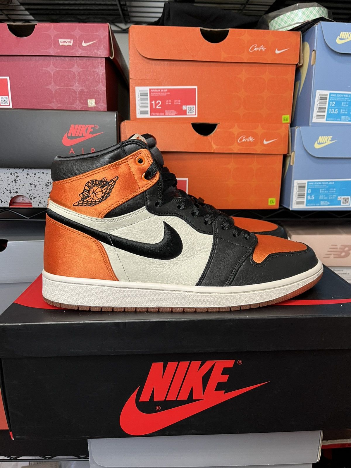 Jordan Brand Satin Shattered Backboard jordan 1 (11.5W/10M) Size US 10 / EU 43 - 1 Thumbnail