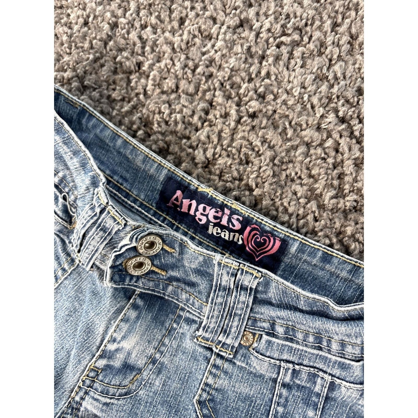 Vintage VINTAGE Angels Cut-Off Shorts Womens 24 Light Wash Denim Cotton 90s Angel Stretch Front Pocket Blues Womens 24s 90s Size 42" / US 20 - 5 Thumbnail