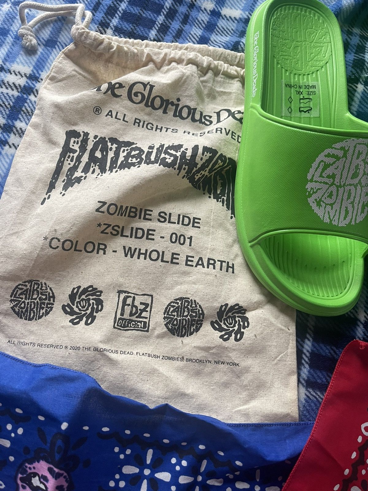 Flatbush Zombies Flatbush Zombies Chanklas + 2 FBZ Bandanas Size US 12 / EU 45 - 2 Thumbnail