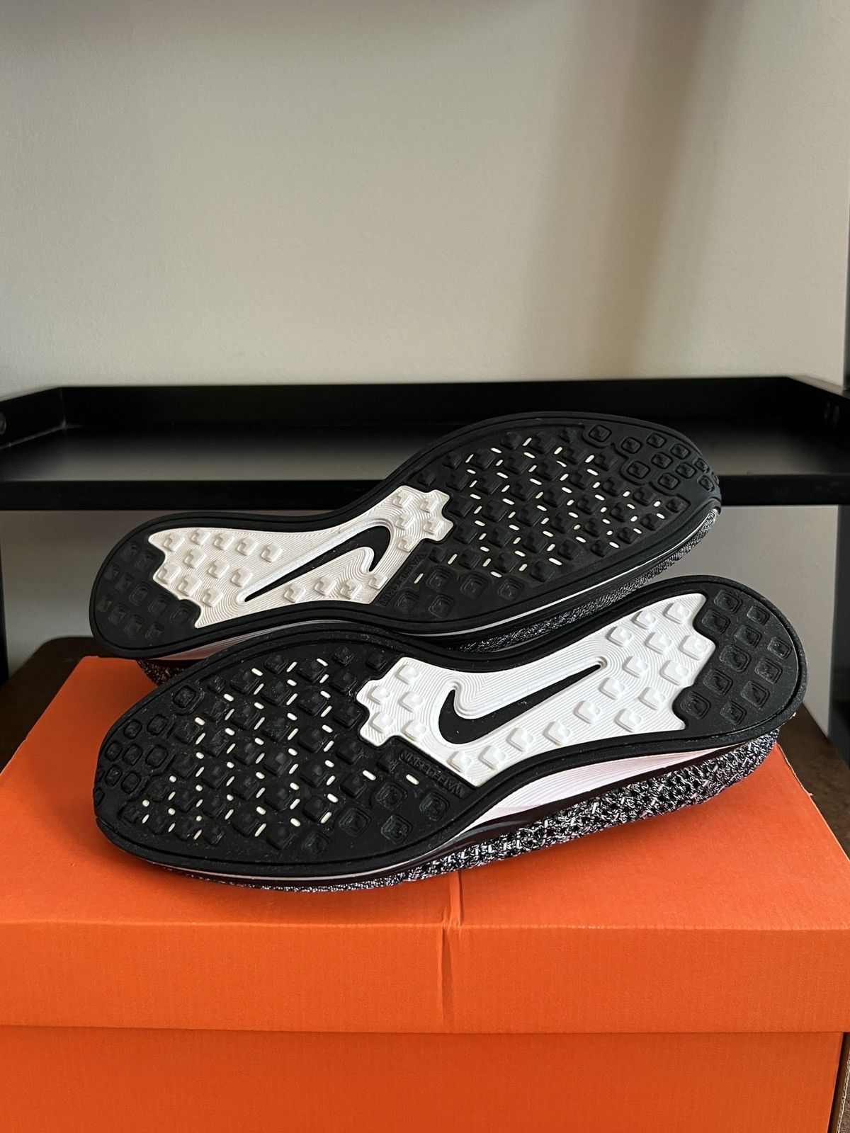 Nike Nike Flyknit Racer Oreo 2 Size US 9 / EU 42 - 6 Thumbnail