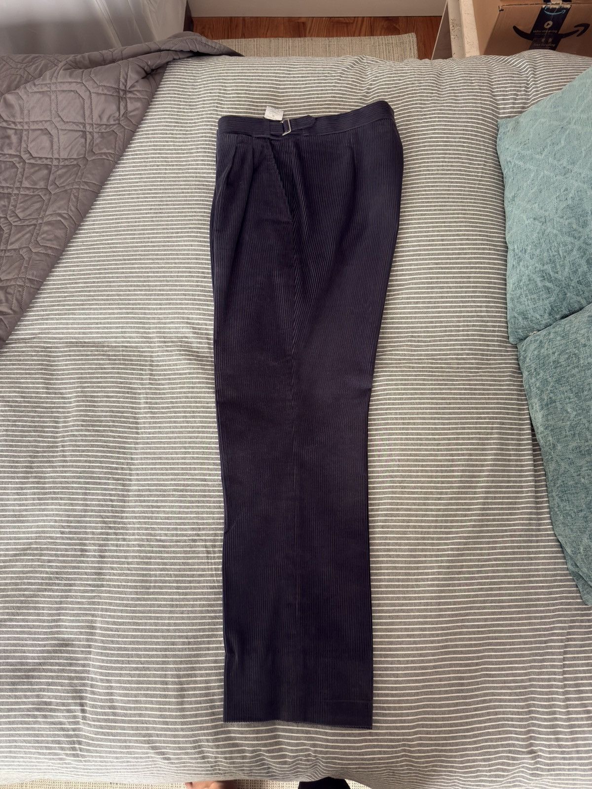 Berg & Berg Berg Berg Pleated Navy Corduroy Trousers 50/34 Size 34R - 1 Thumbnail