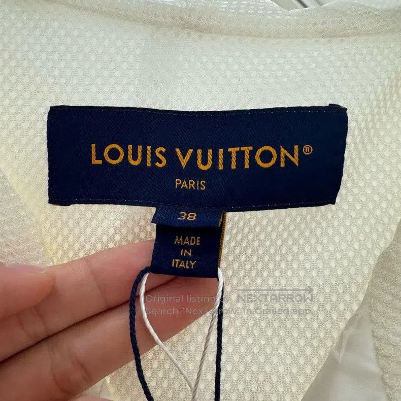 Louis Vuitton Louis Vuitton White full print assault jacket Size XS / US 0-2 / IT 36-38 - 3 Thumbnail