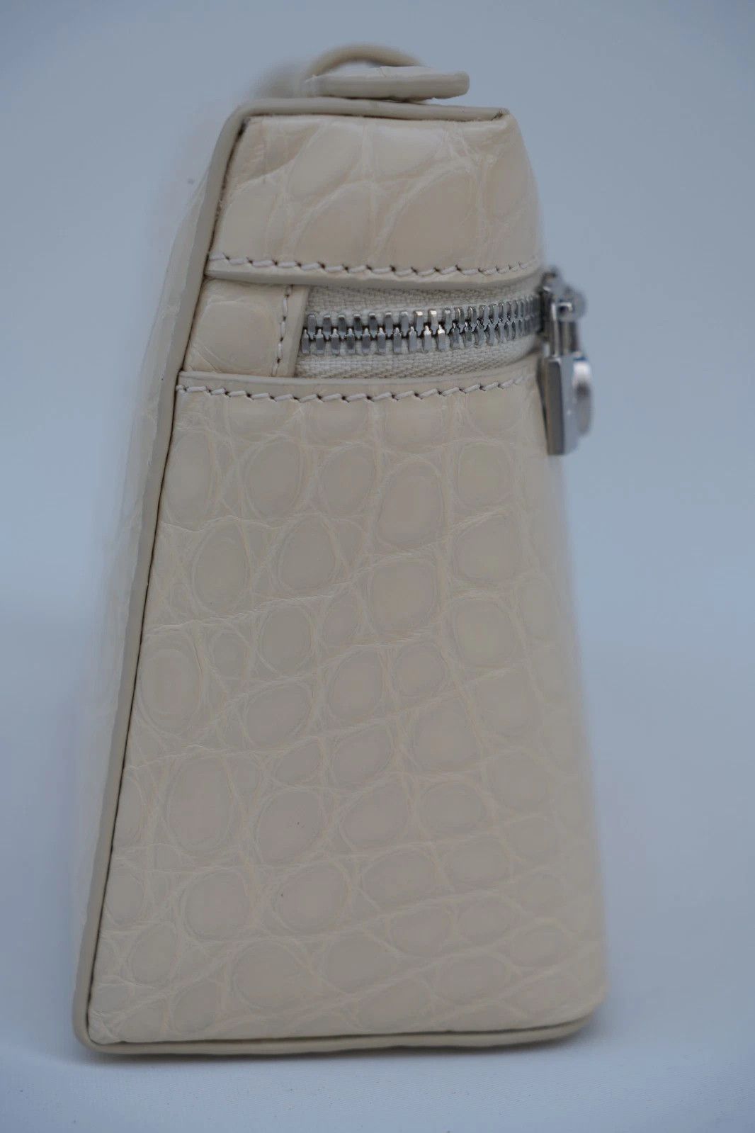 Loro Piana Super Rare Loro Piana Extra Pocket L19 Leather Size ONE SIZE - 6 Thumbnail