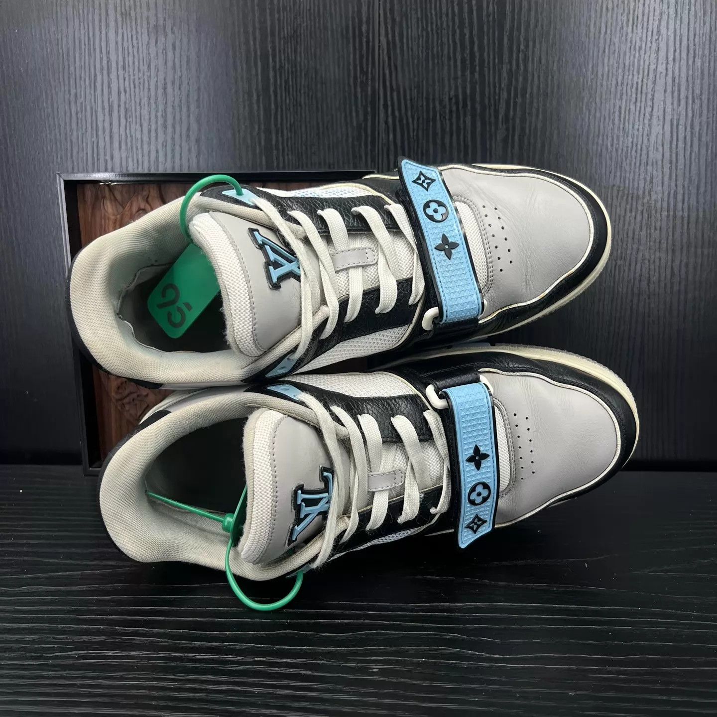 Louis Vuitton LV Trainer Azure Blue Velcro US8/42 Lining Worn Size US 8 / EU 41 - 8 Thumbnail