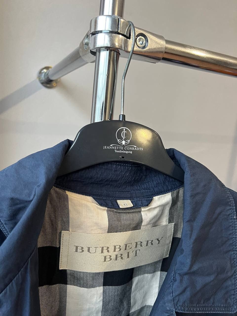 Burberry BURBERRY BRIT SOLID WMN NAVY BUTTON TRENCH COAT JACKET XL Size XL / US 12-14 / IT 48-50 - 8 Thumbnail